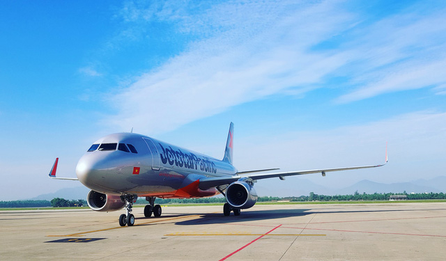 Máy bay Jetstar quay đầu cấp cứu thai phụ người Cộ