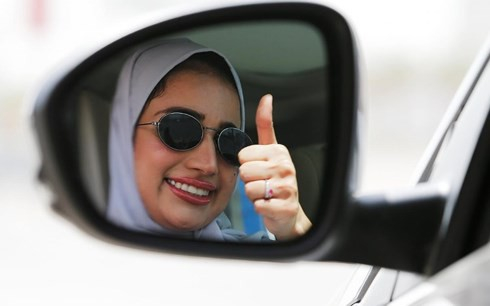 Niềm vui sướng tột độ của phụ nữ Saudi Arabia được