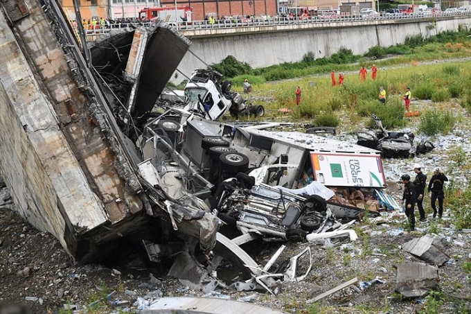 6 Sập cầu cao tốc ở Ý khiến gần 40 người thiệt mạn
