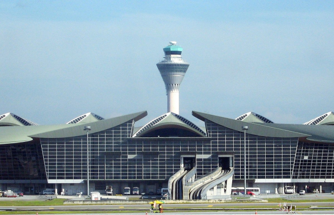 9 Các sân bay sở hữu những cái nhất trên thế giới