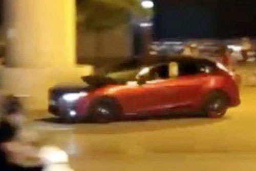Tài xế Mazda đánh võng trên phố ở Hà Nội bị phạt 1