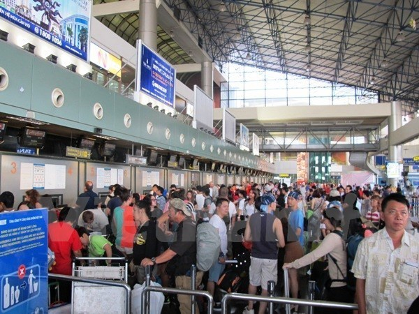 Tỷ lệ chậm hủy chuyến của hàng không Việt cao hơn 