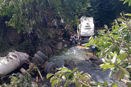 Lái xe bồn vụ 13 người chết ở Lai Châu đổ dốc sai 