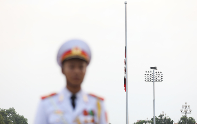 5 Hà Nội treo cờ rủ Quốc tang Chủ tịch nước Trần Đ