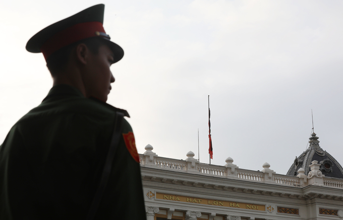 9 Hà Nội treo cờ rủ Quốc tang Chủ tịch nước Trần Đ