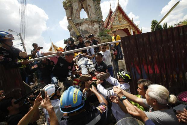 Sập tháp chuông cổ tại Bangkok làm 12 người thương