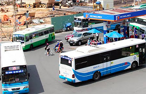 TP HCM dừng nhiều tuyến buýt vì ế khách