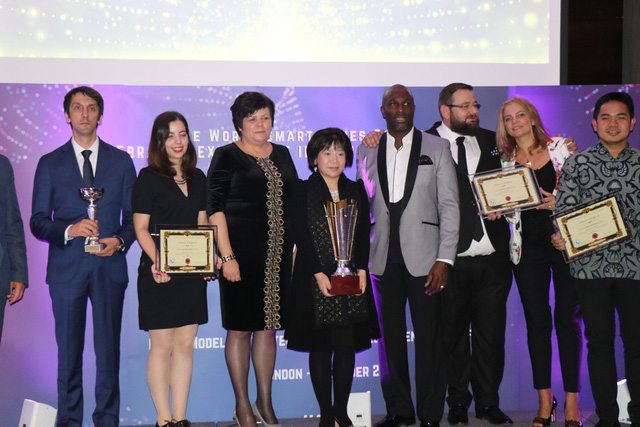 Người Việt đầu tiên nhận giải thưởng quốc tế về Qu