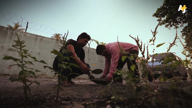 photo-1-15370047142482139585002