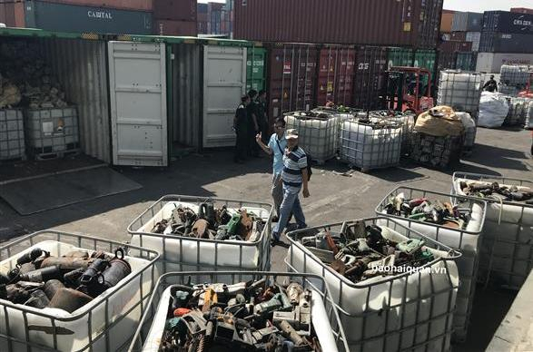 20 container rác thải công nghiệp ‘thẩm lậu’ vào c