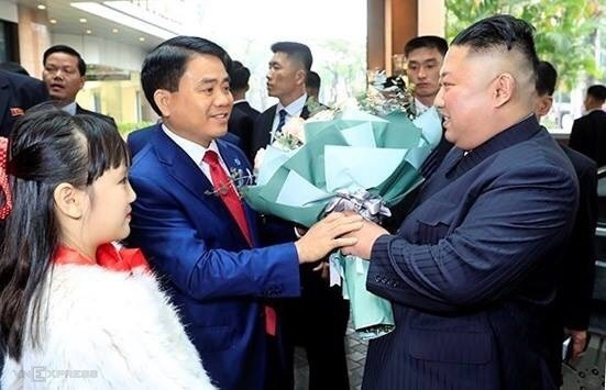 Ông Kim Jong-un đã về đến khách sạn tại Hà Nội
