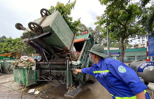 TP.HCM cần nâng cấp 1.600 xe vận chuyển rác