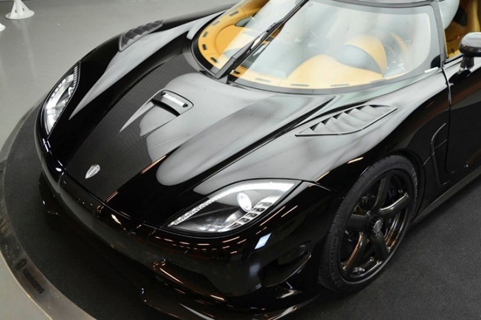 can-canh-koenigsegg-agera-r-cuoi-cung-tri-gia-hon-