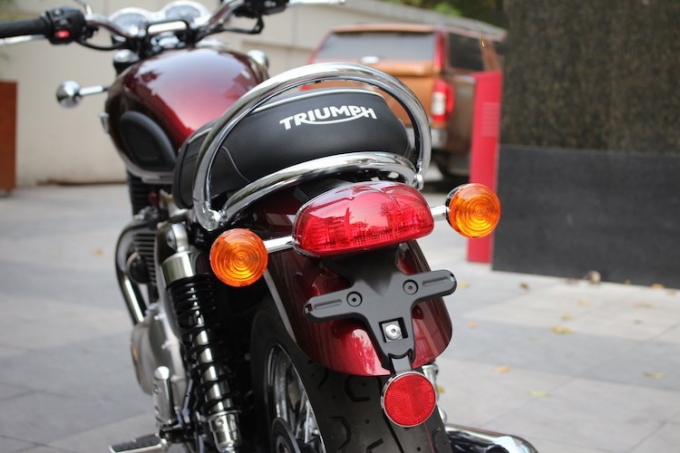 18triumph-bonneville-t120-gia-550-trieu-dau-tien-t
