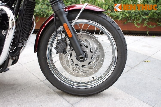 4triumph-bonneville-t120-gia-550-trieu-dau-tien-ta