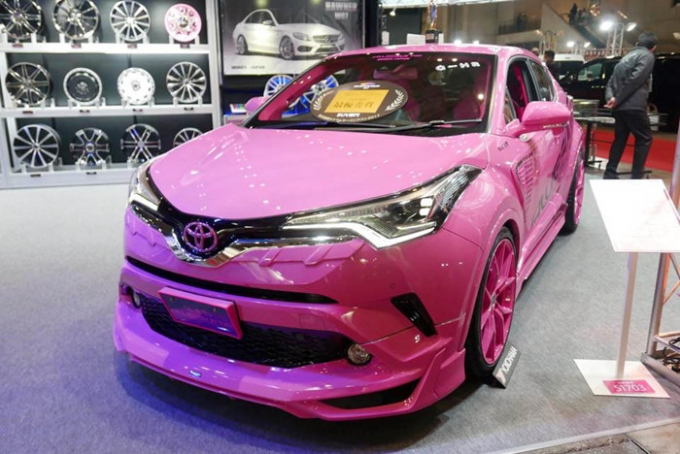 xedoisong_awesome_japan_toyota_c_hr_hybrid_pink_to