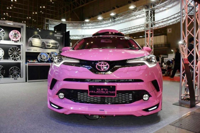 xedoisong_awesome_japan_toyota_c_hr_hybrid_pink_to