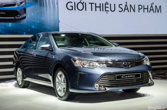 Toyota Camry 2017 giá từ 11 tỷ đồng tại Việt Nam