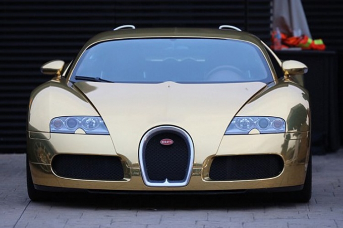 jamie-foxx-khoe-bugatti-ma-vang-gia-hon-40-ty-hinh