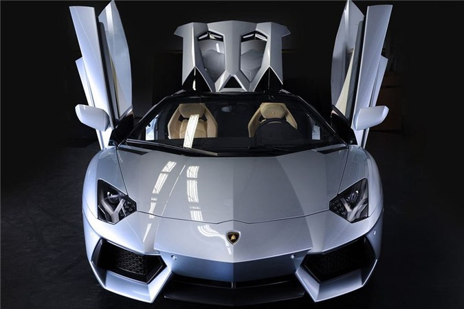 Cận Cảnh Siêu Xe Lamborghini Aventador Lp700-4 Roadster | Tạp Chí Giao  Thông Vận Tải