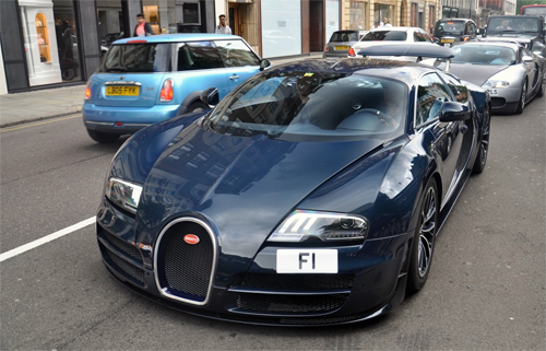 Bugatti-Veyron1