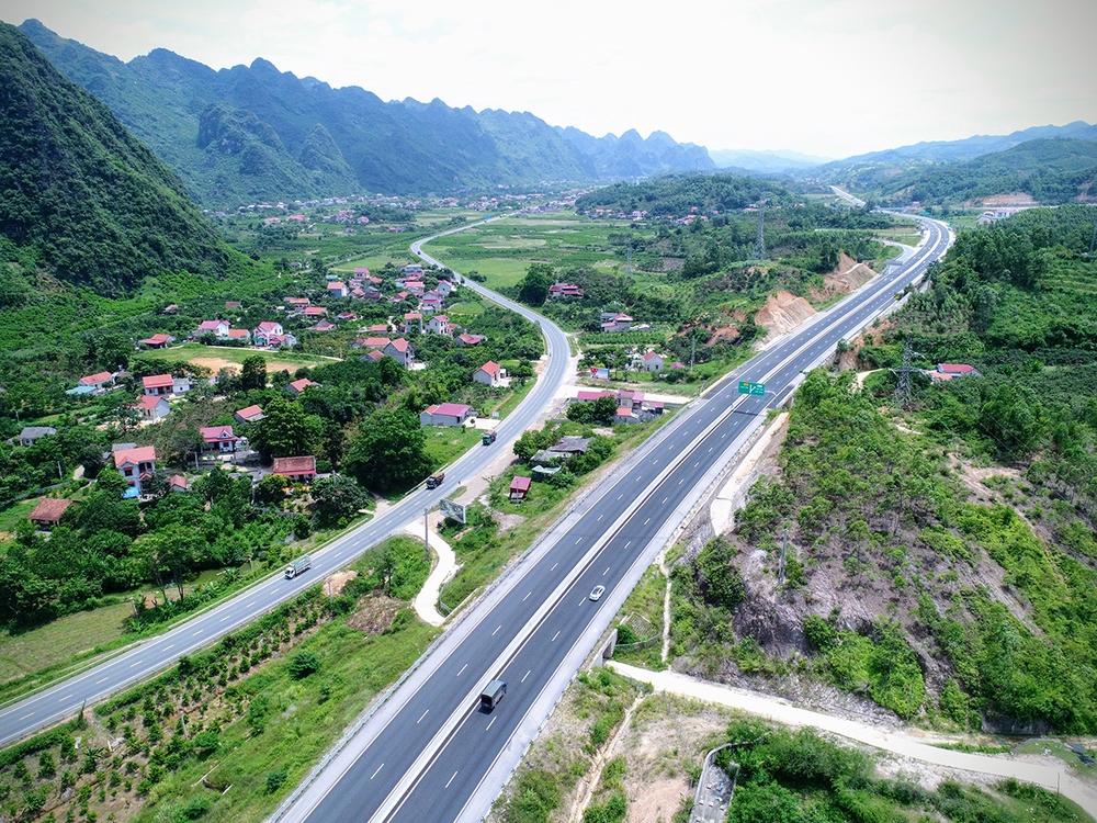 Dấu ấn "người mở đường": Con đường vàng tạo ra giá trị vàng- Ảnh 18.