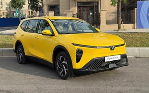 Ảnh thực tế Toyota Veloz Cross hybrid vừa ra mắt - Ảnh 5.