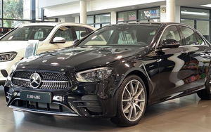 Lần đầu VinFast Limo Green lộ diện ngoài đời thực - Ảnh 9.