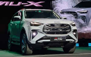 “Xưng vương” xe hạng D, Toyota Camry lần đầu giảm giá sâu - Ảnh 8.