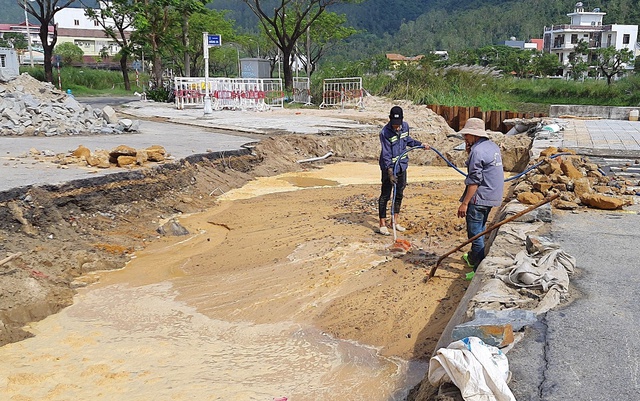 Đà Nẵng: Nỗ lực khắc phục hư hỏng đường lên bán đảo Sơn Trà - Ảnh 5.