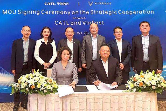 VinFast hợp tác CATL phát triển xe điện - Ảnh 1.