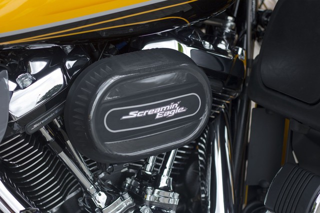 Ngắm ‘hàng khủng’ - Harley-Davidson CVO Road Glide Limited 2022 bản độ có giá hơn 2 tỷ đồng - Ảnh 5.