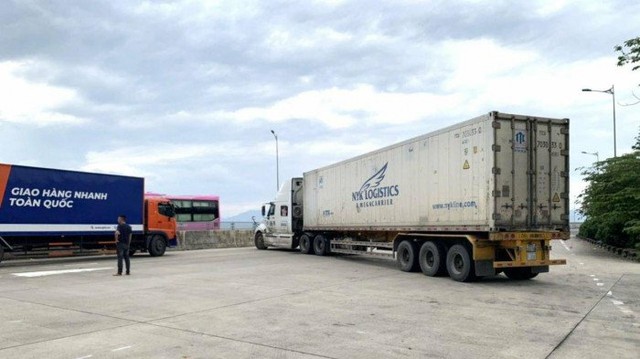 Khởi tố tài xế container chắn ngang cao tốc Đà Nẵng - Quảng Ngãi - Ảnh 1.
