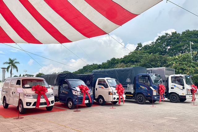 Một số mẫu xe tải nhẹ và xe tải VAN thương hiệu Teraco do Daehan Motors sản xuất.