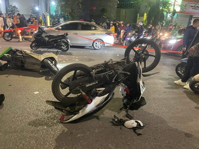 Cảnh sát Hà Nội truy tìm tài xế gây TNGT chết người bỏ trốn - Ảnh 2.