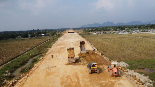 Khẩn trương lập kế hoạch triển khai các dự án cao tốc Bắc - Nam giai đoạn 2 - Ảnh 1.