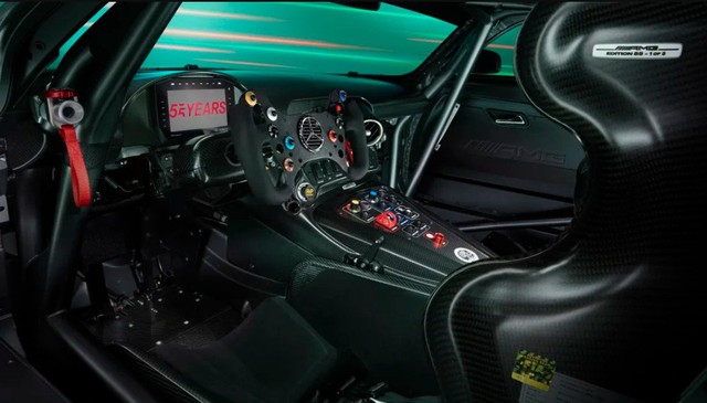Mercedes-AMG GT3 Edition 55 - Xe đua  giới hạn duy nhất 5 chiếc trên thế giới - Ảnh 3.