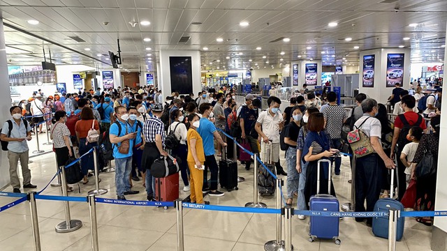 Thị trường hàng không Việt hồi phục ngoạn mục, vượt &quot;đỉnh&quot; 2019   - Ảnh 2.