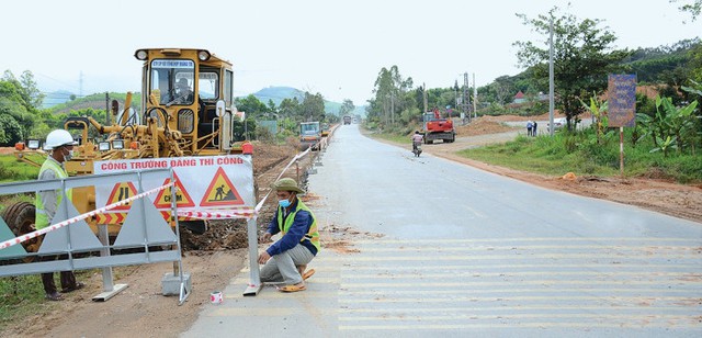Thi công dự án tăng cường kết nối giao thông Tây Nguyên đoạn qua thị xã An Khê, tỉnh Gia Lai