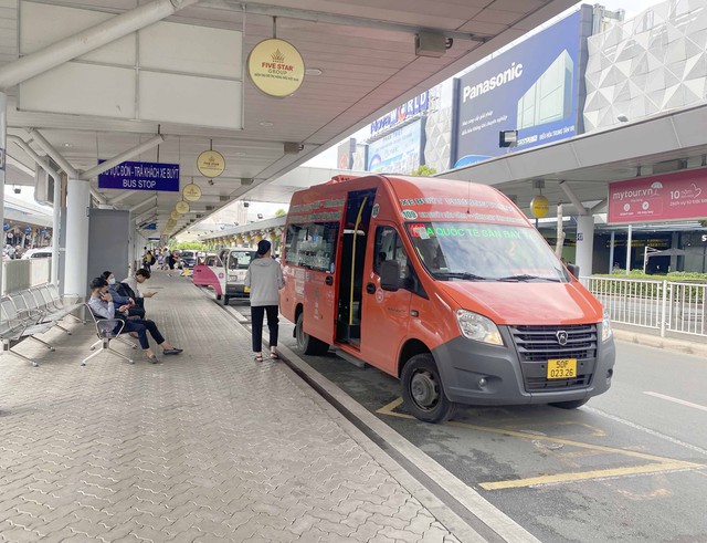 Hành khách đi máy bay giảm sân bay Tân Sơn Nhất hết kẹt xe - Ảnh 9.