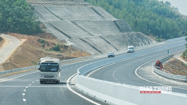Kiến nghị tiếp tục xây cao tốc Tuyên Quang - Hà Giang - Ảnh 1.