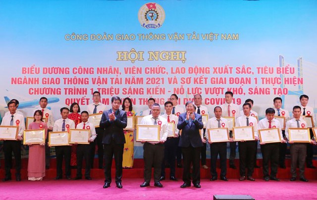 Công đoàn GTVT Việt Nam phát triển hơn 6.000 đoàn viên mới trong nhiệm kỳ qua - Ảnh 2.