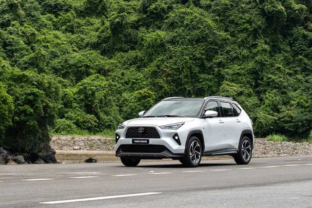 Toyota Yaris Cross dù mới ra mắt thị trường và được đặt lên vai nhiều kỳ vọng song vẫn rơi vào vòng xoáy giảm giá để cạnh tranh với các đối thủ.