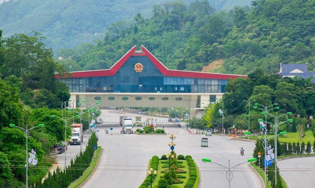 Mở tuyến xe khách liên vận Nam Ninh - Hà Nội - Ảnh 2.