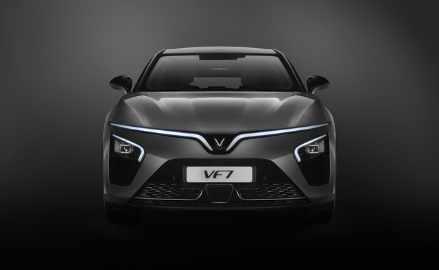 VinFast VF 7 chính thức ra mắt, giá từ 850 triệu đồng- Ảnh 1.
