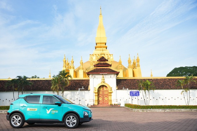 GSM chính thức khai trương dịch vụ taxi điện tại Lào - Ảnh 4.