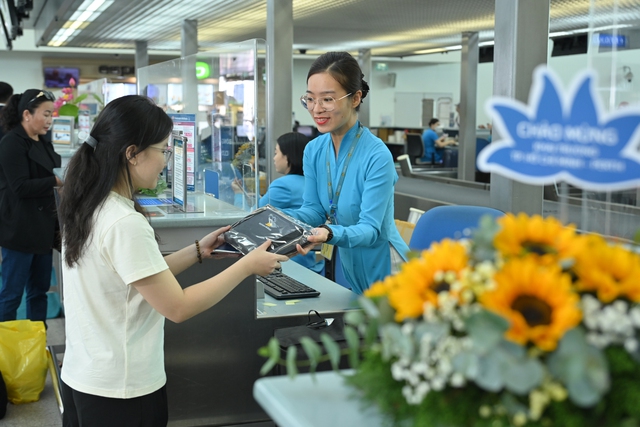 Tăng gần 550 chuyến bay dịp tết Nguyên đán Giáp Thìn 2024, Vietnam Airlines áp dụng giá vé linh hoạt- Ảnh 1.