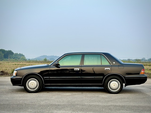 Toyota Crown 3.0 đời 1997 giá trên 800 triệu đồng có gì hấp dẫn?- Ảnh 12.