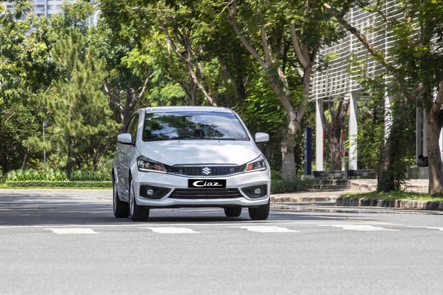 Mẫu xe Suzuki Ciaz thường xuyên nằm trong nhóm ô tô ế ẩm nhất thị trường Việt Nam. Thế giới xe tuần qua: Ô tô nhập khẩu về nước giảm sâu, VinFast và Wuling cùng giới thiệu xe mới