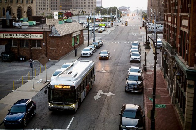 Đẩy mạnh an toàn giao thông, Mỹ chi &quot;khủng&quot; để cải thiện đường phố - Ảnh 1.